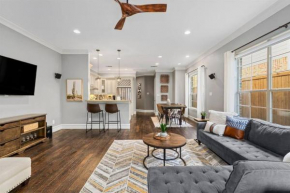 Luxury 4BR Dallas Home with Game Room and Fire Pit